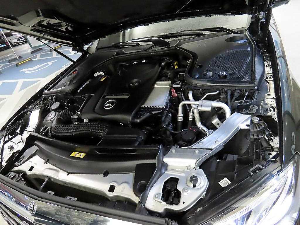 Mercedes Benz E class 2018 Negro - Importación desde Corea - HF Imports Iquique - Foto 19