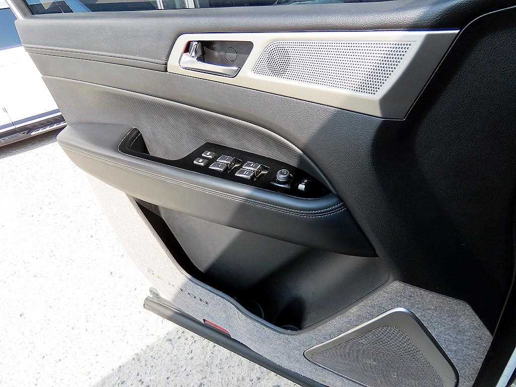 Ssangyong Rexton - Vista 11