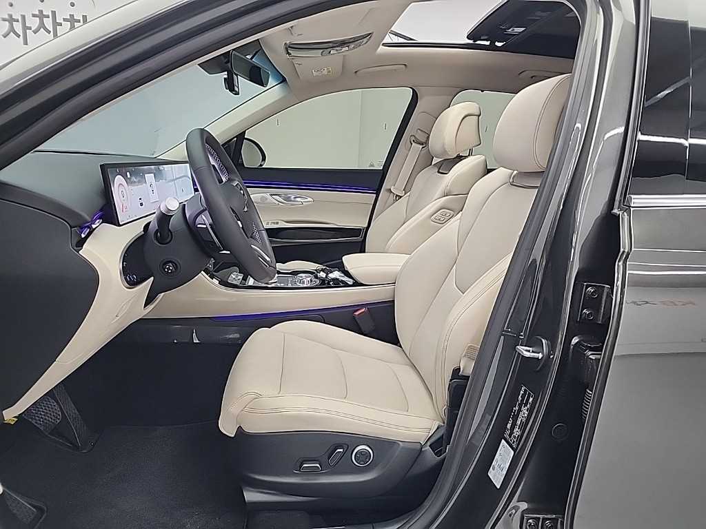 Genesis GV70 - Vista 11