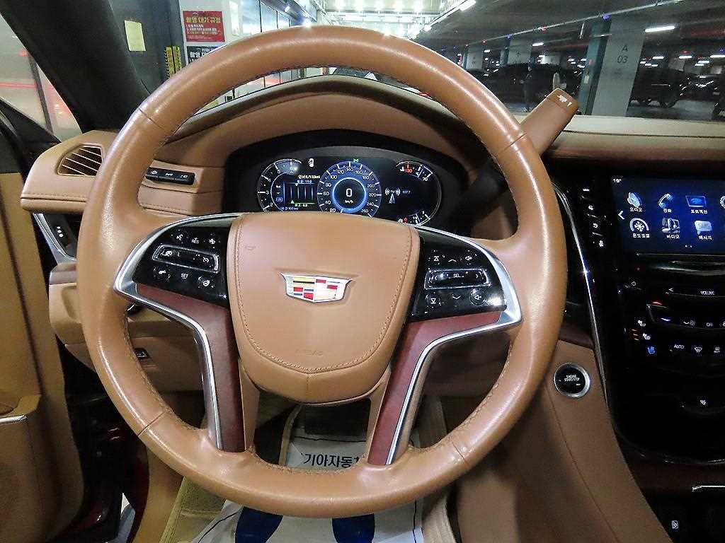 Cadillac Escalade - Vista 8