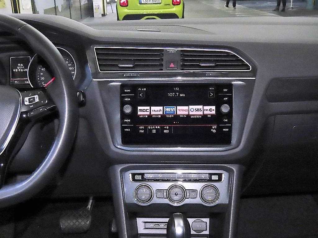 Volkswagen Tiguan - Vista 11