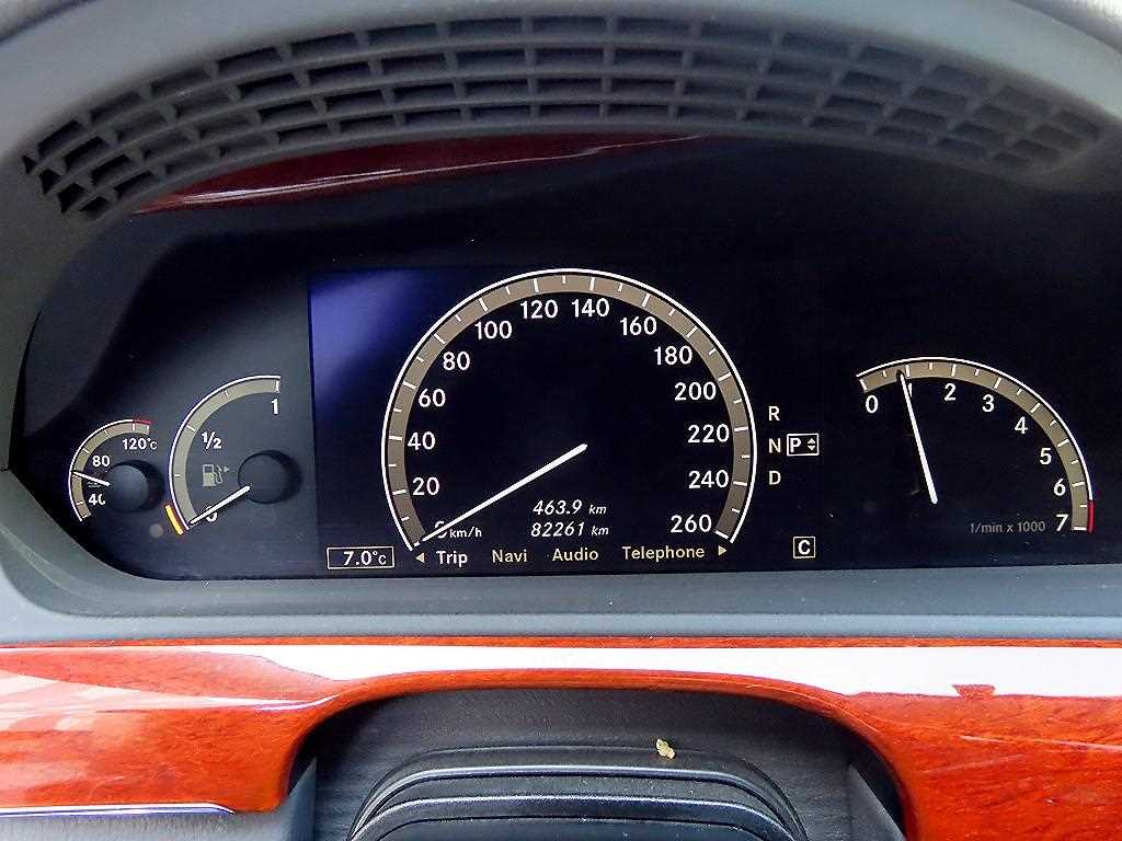 Mercedes Benz S Class - Vista 9