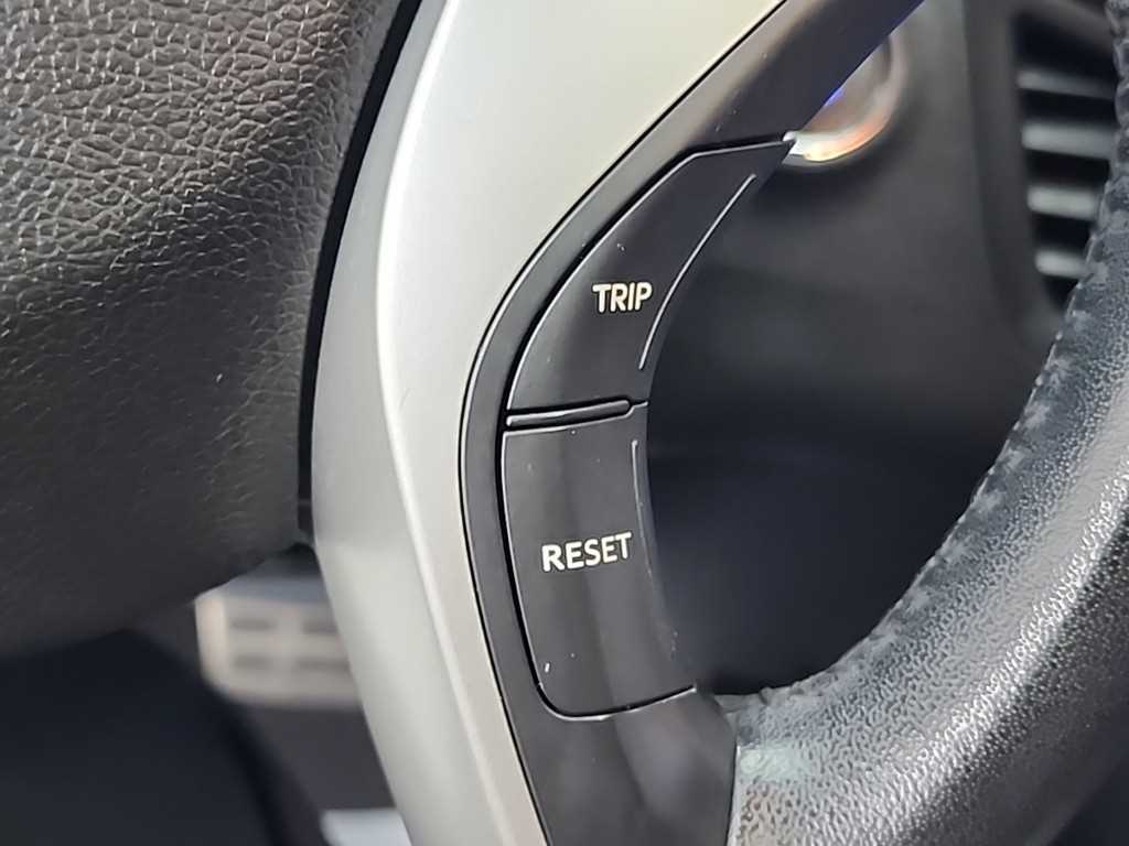 HYUNDAI Avante 2011 Blanco - Importación desde Corea - HF Imports Iquique - Foto 18