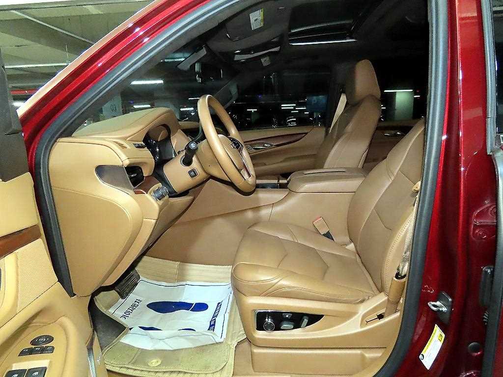 Cadillac Escalade - Vista 6