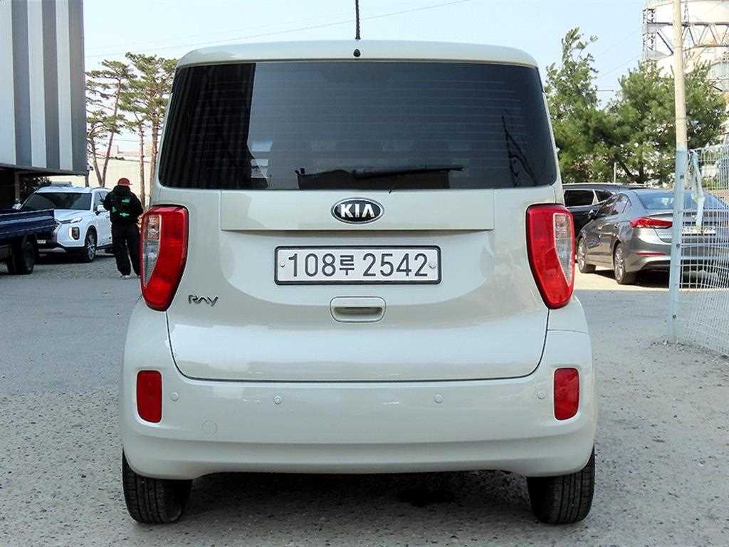 KIA Ray - Vista 4