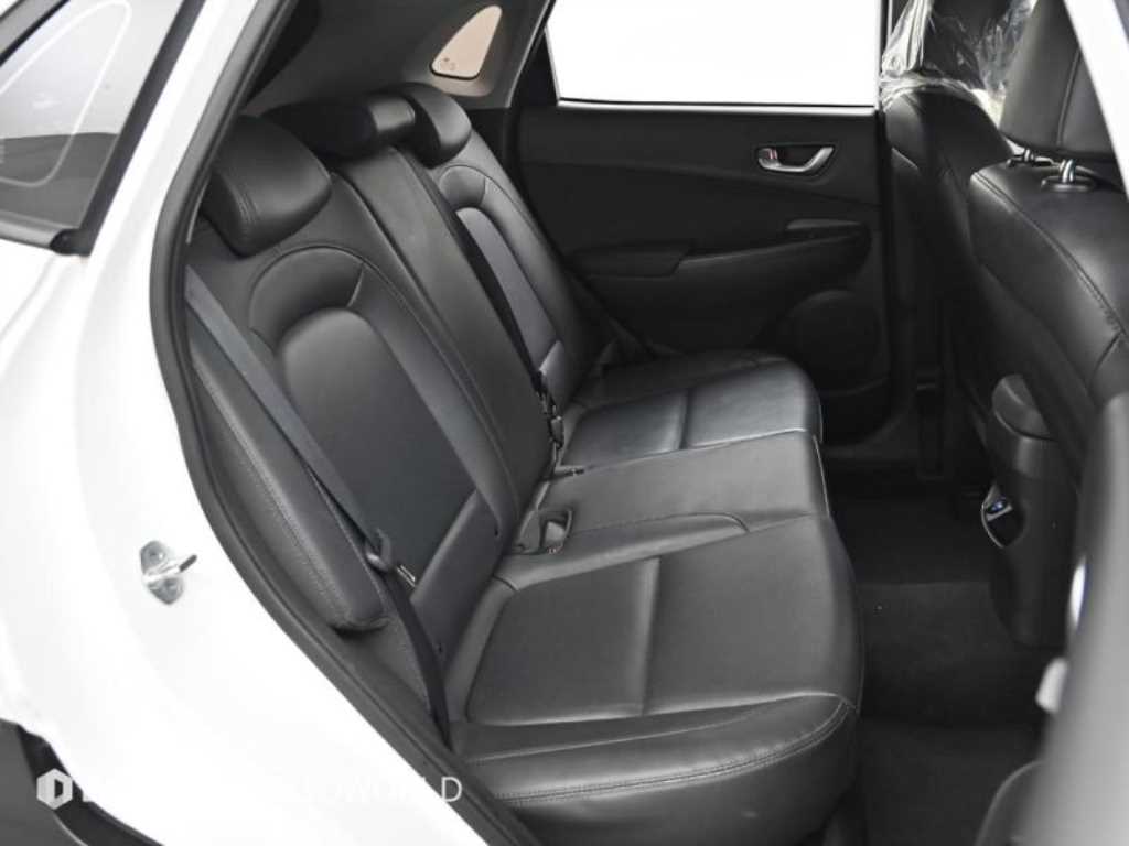 HYUNDAI Kona - Vista 12