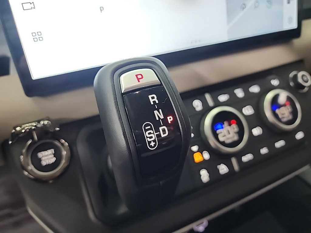 Land Rover Defender - Vista 8