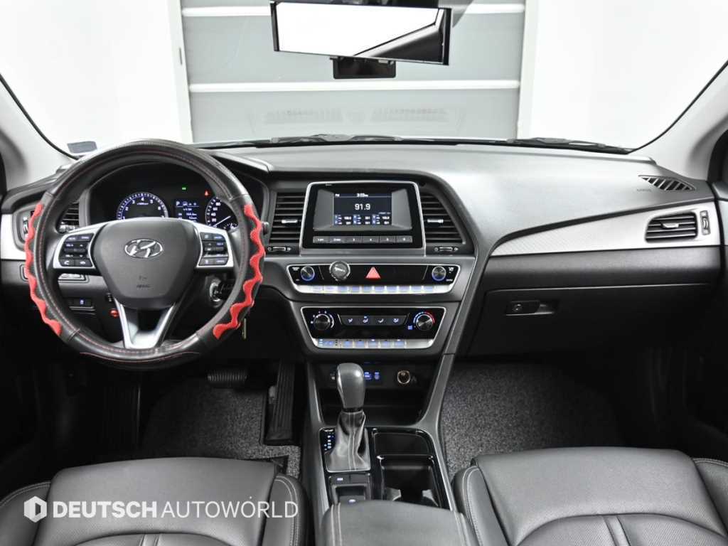 HYUNDAI Sonata - Vista 7