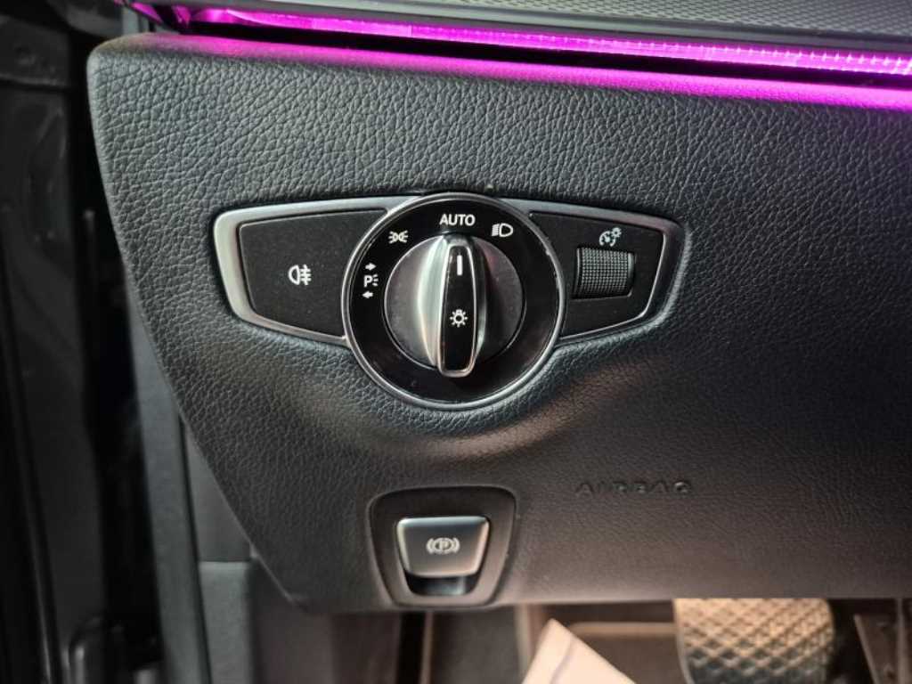 Mercedes Benz E class - Vista 11