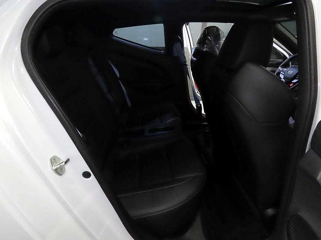 HYUNDAI Veloster - Vista 7