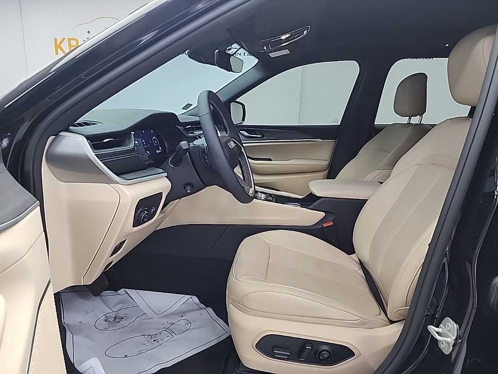 Jeep Cherokee - Vista 11