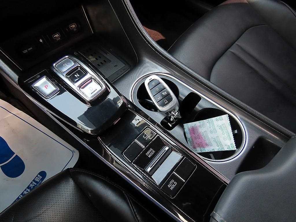 HYUNDAI Sonata - Vista 10