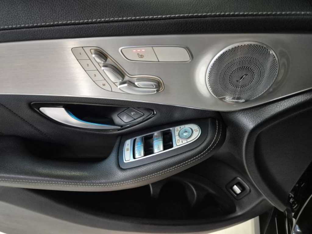 Mercedes Benz GLC Class - Vista 9