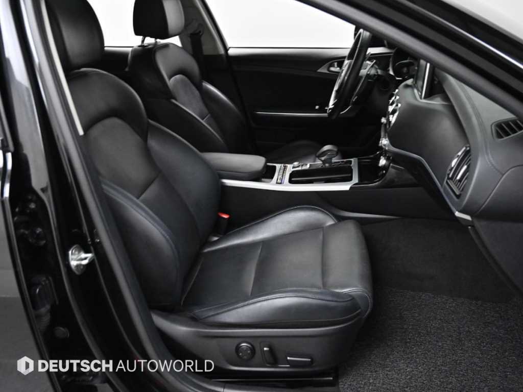 KIA Stinger - Vista 10