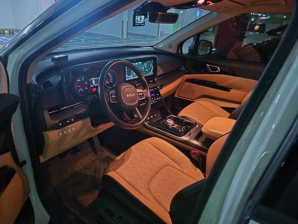 KIA Carnival - Vista 6