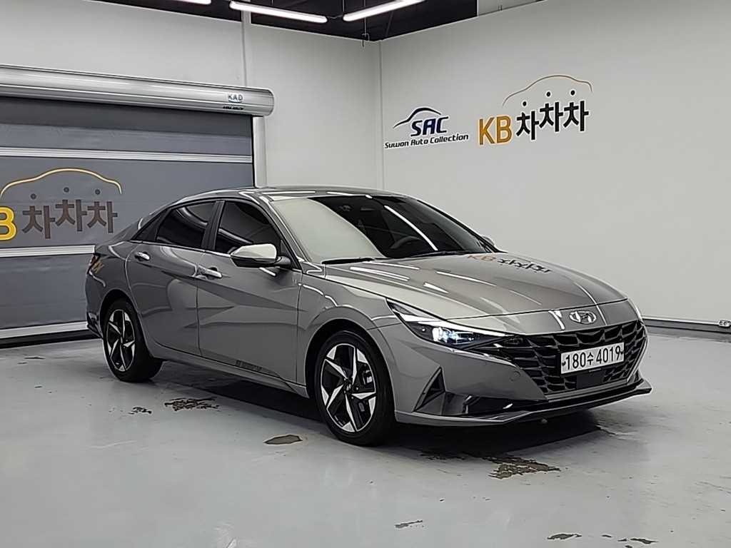 HYUNDAI Avante - Vista 4