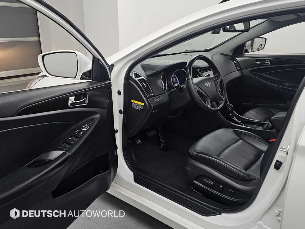 HYUNDAI Sonata - Vista 10