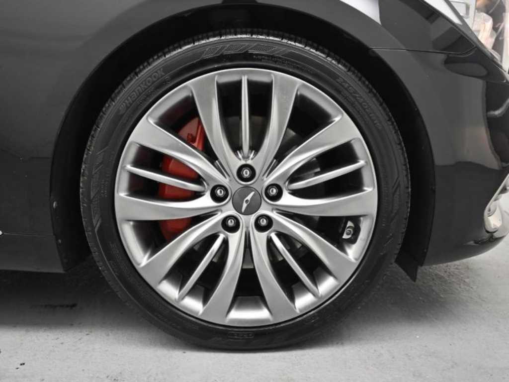 Genesis G80 - Vista 5