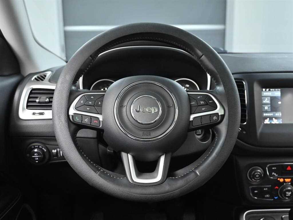 Jeep Compass 2018 Gris - Importación desde Corea - HF Imports Iquique - Foto 13