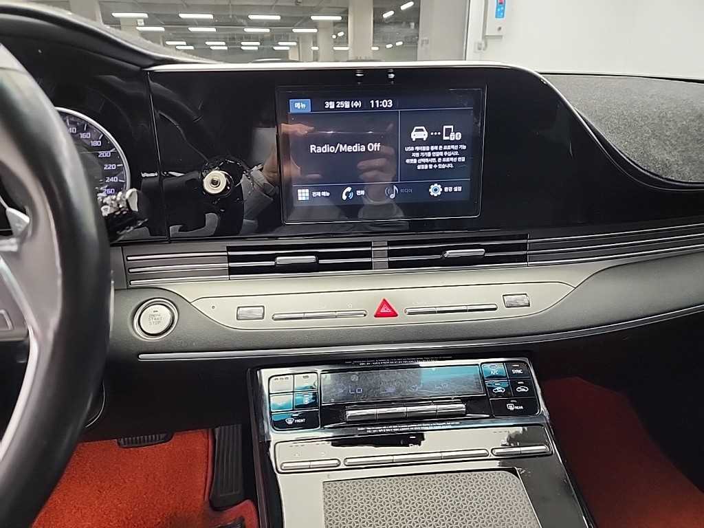 HYUNDAI Grandeur - Vista 10