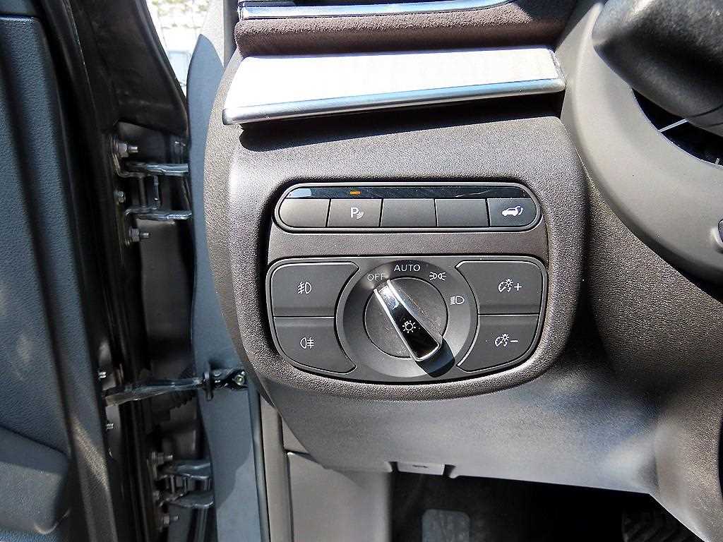 Infiniti QX - Vista 11