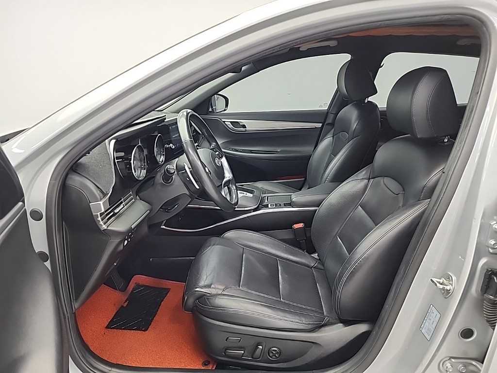 HYUNDAI Grandeur - Vista 11