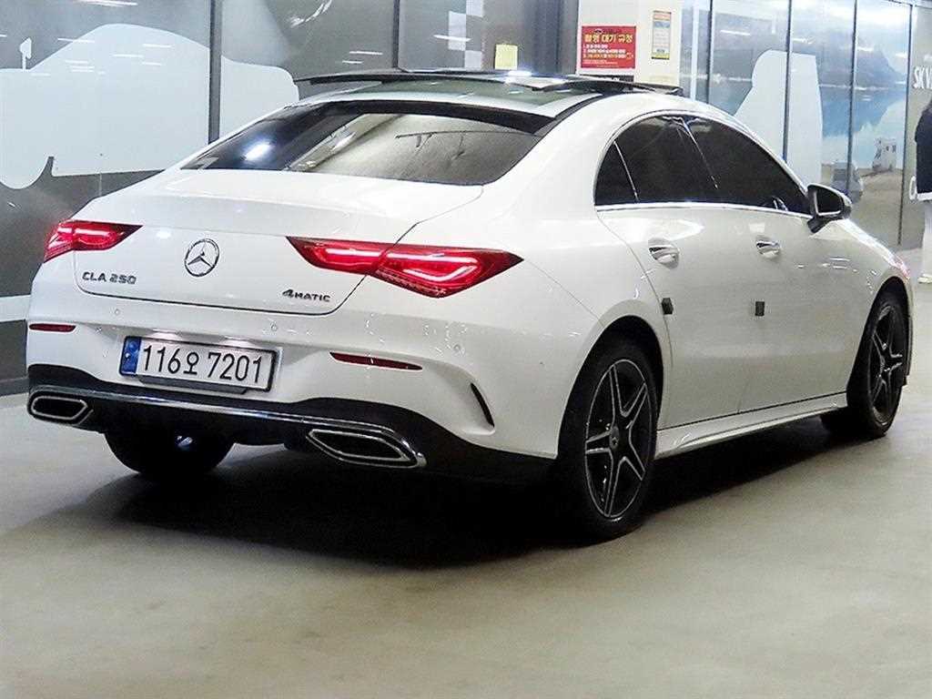 Mercedes Benz CLA Class - Vista 4