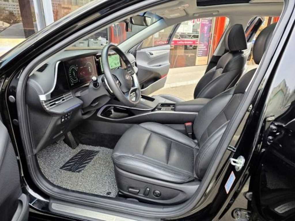 HYUNDAI Grandeur - Vista 8