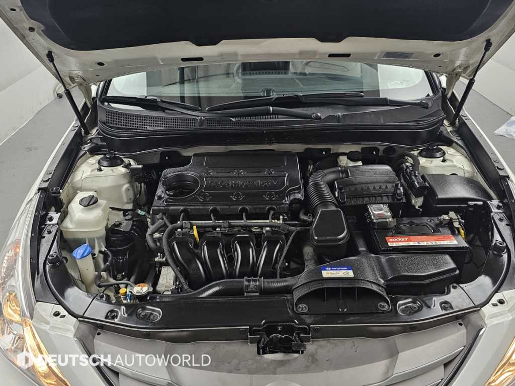 HYUNDAI Sonata - Vista 7