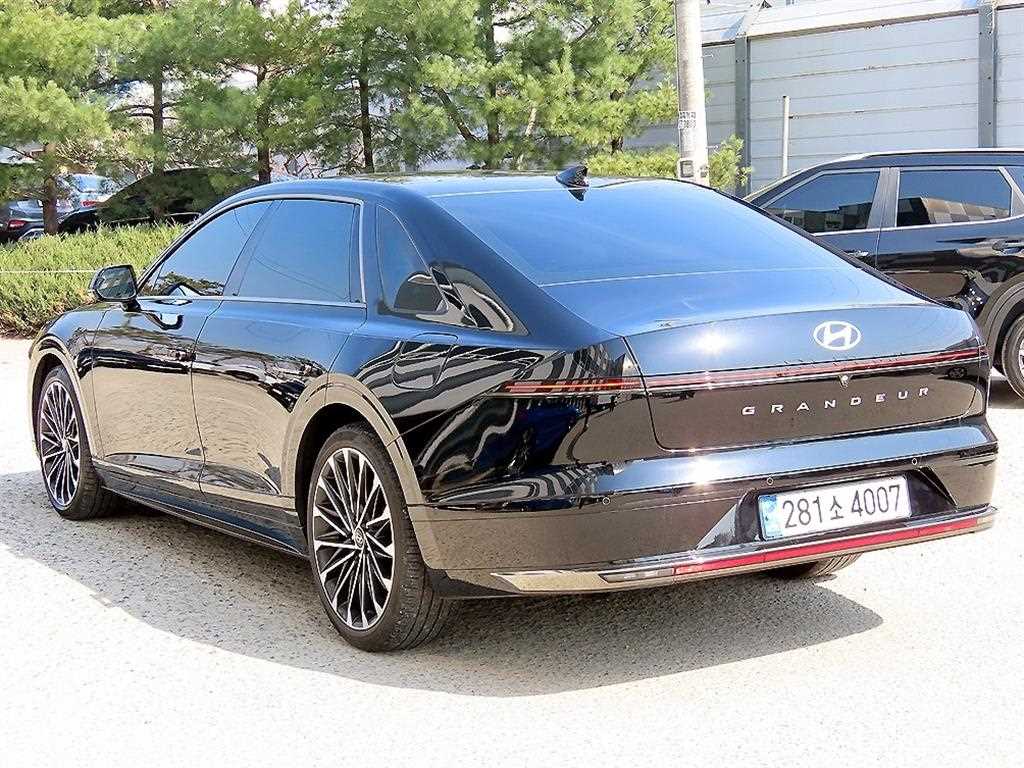 HYUNDAI Grandeur - Vista 4