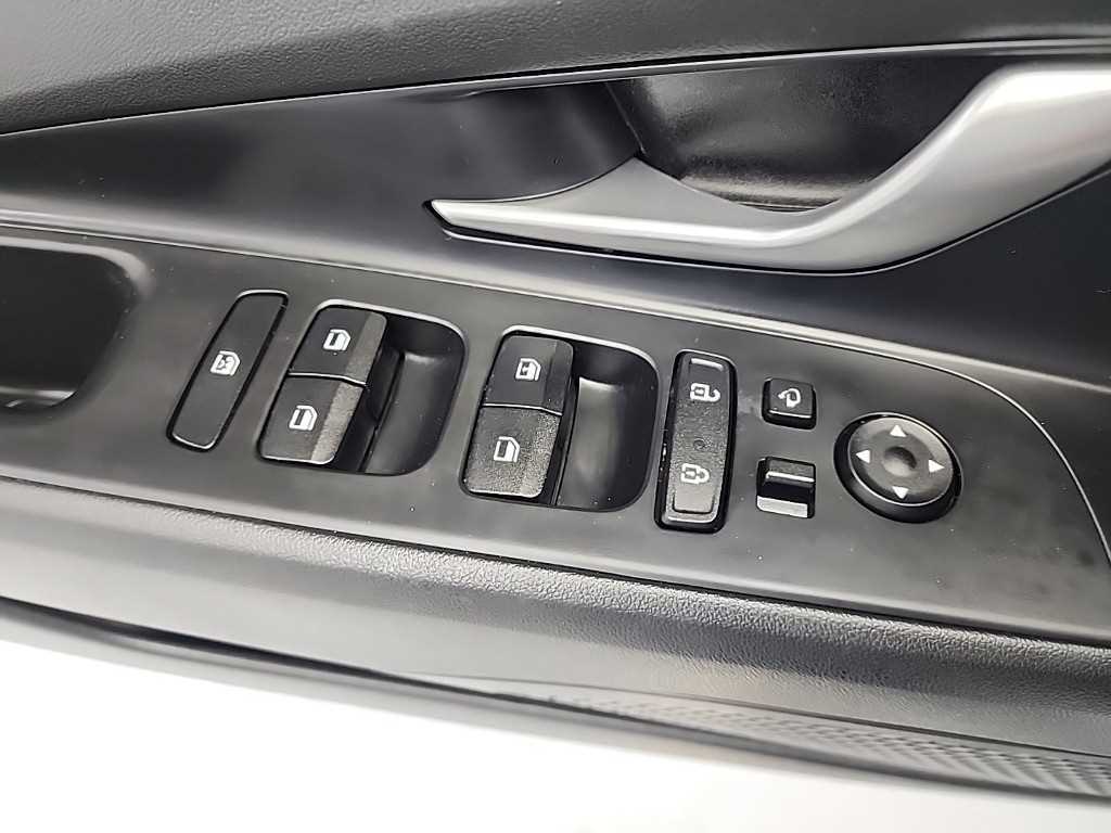 HYUNDAI Avante 2022 Blanco - Importación desde Corea - HF Imports Iquique - Foto 15