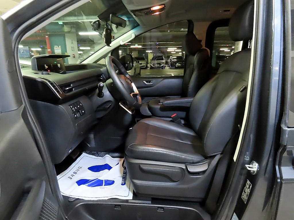 HYUNDAI Staria - Vista 6