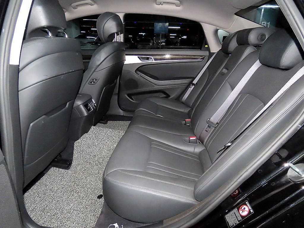 Genesis G80 - Vista 7