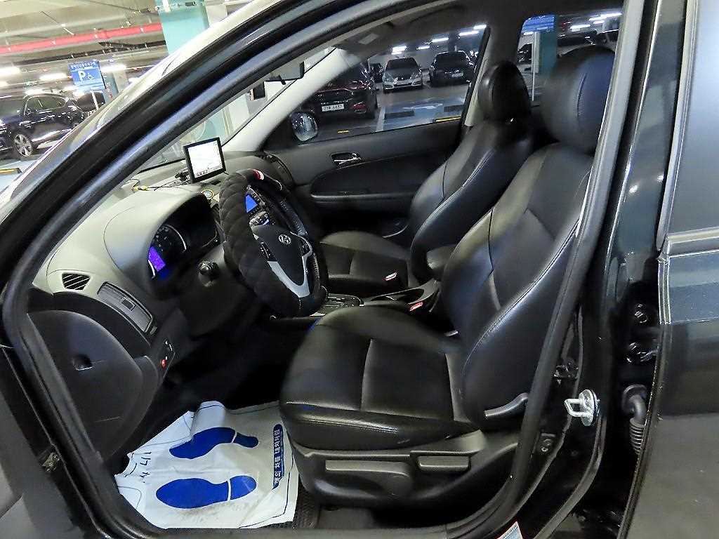 HYUNDAI i30 - Vista 6