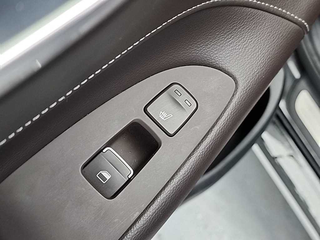 HYUNDAI Grandeur 2017 Negro - Importación desde Corea - HF Imports Iquique - Foto 13