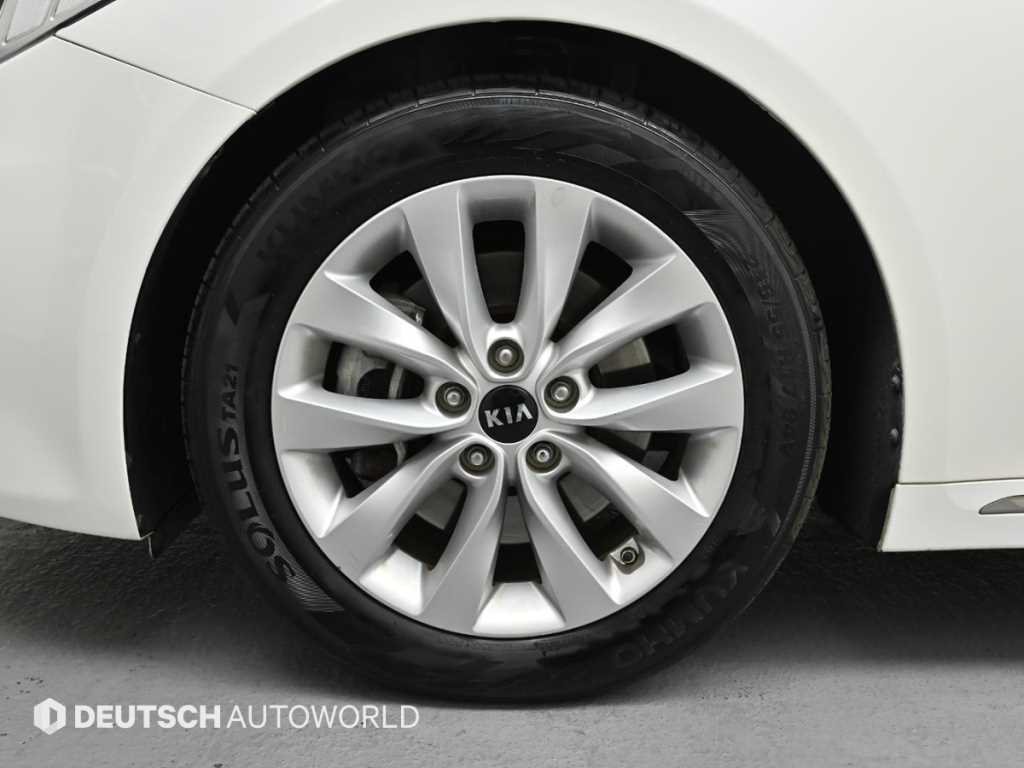 KIA K5 - Vista 5