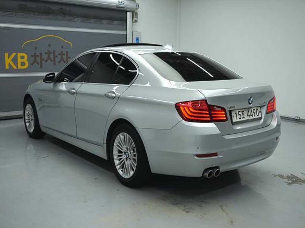 BMW 5 Series - Vista 5