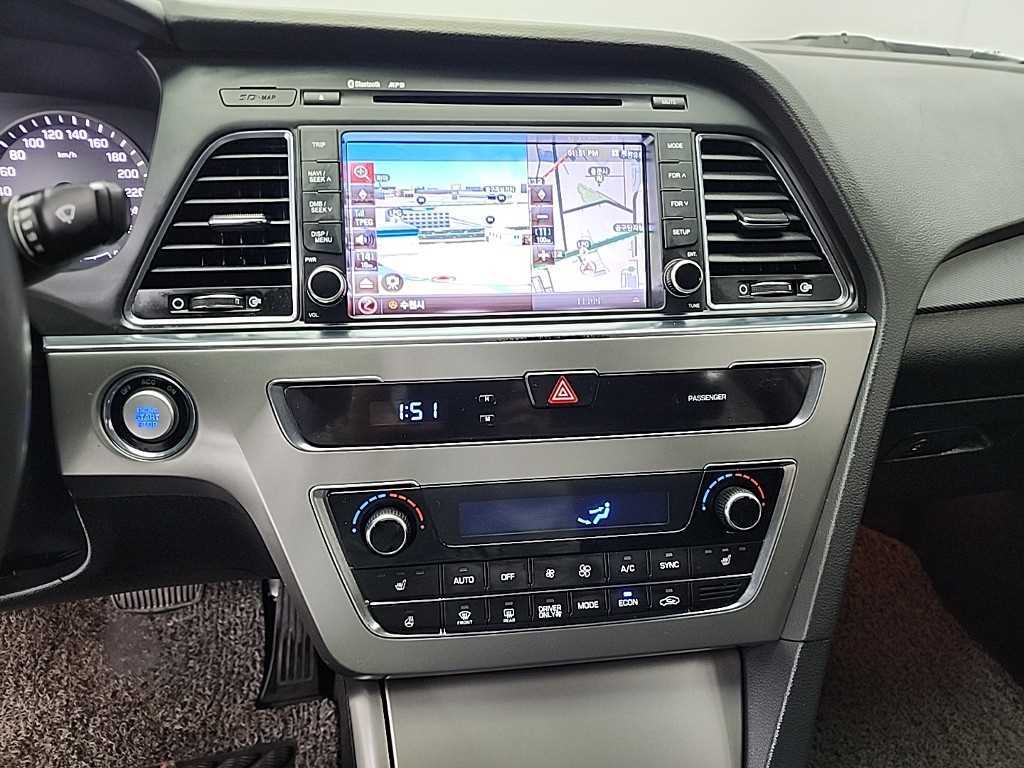 HYUNDAI Sonata - Vista 10