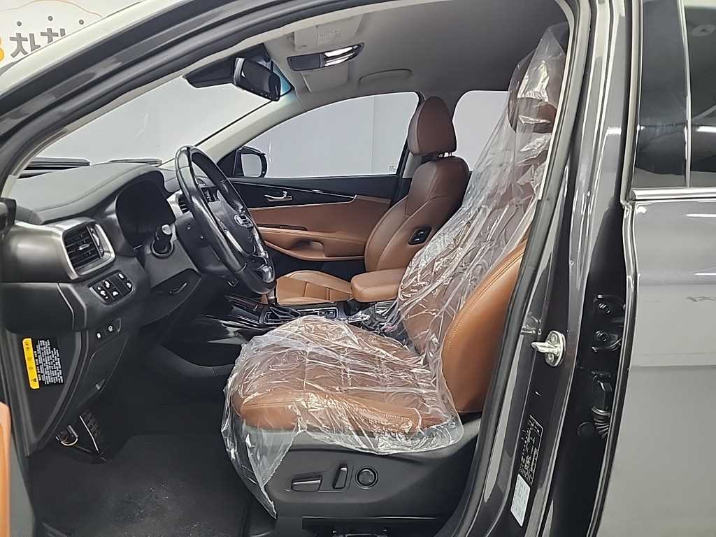 KIA Sorento - Vista 11