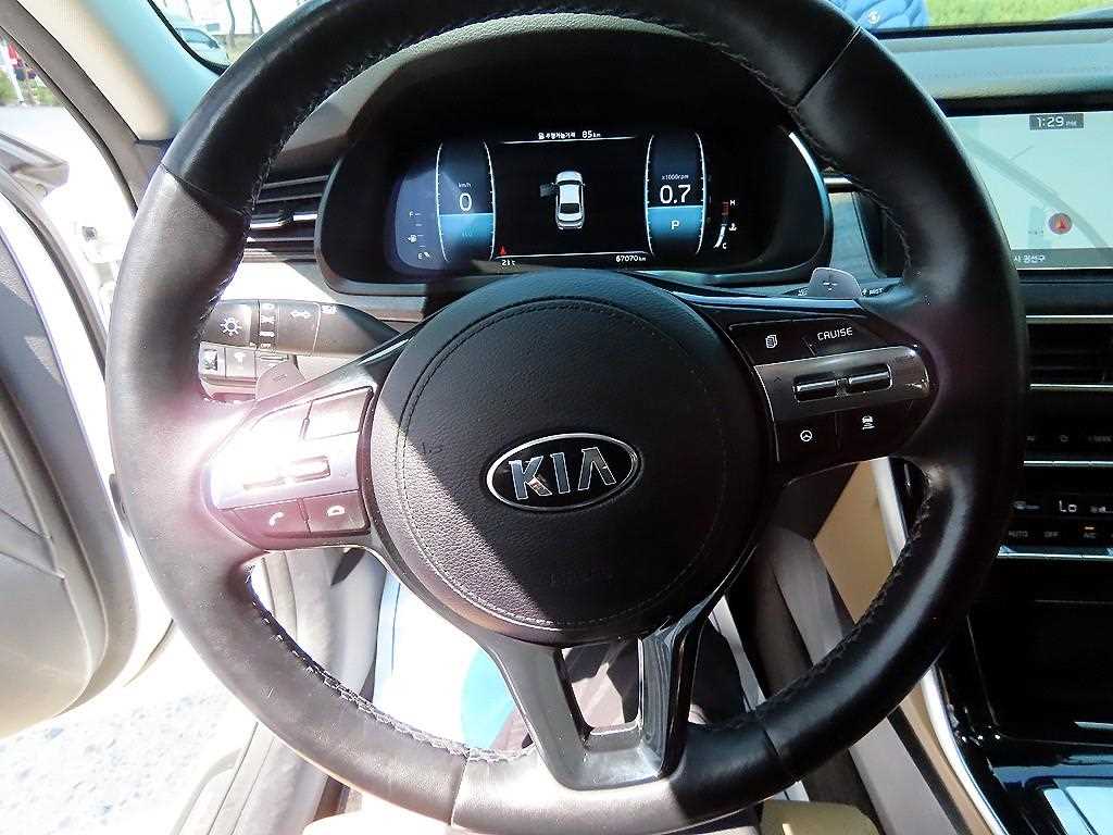 KIA K7 - Vista 8