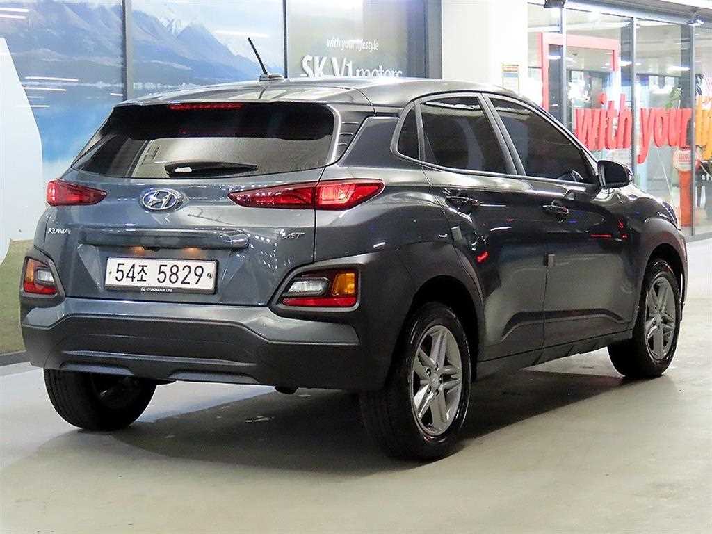 HYUNDAI Kona - Vista 4