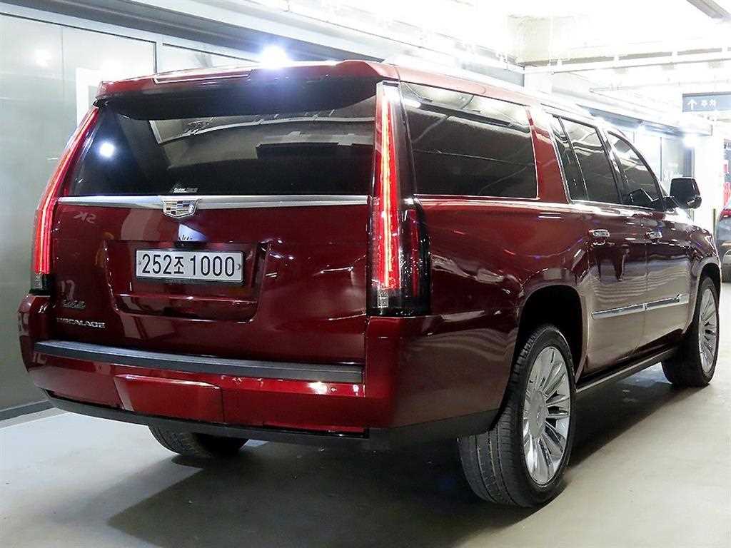 Cadillac Escalade - Vista 4