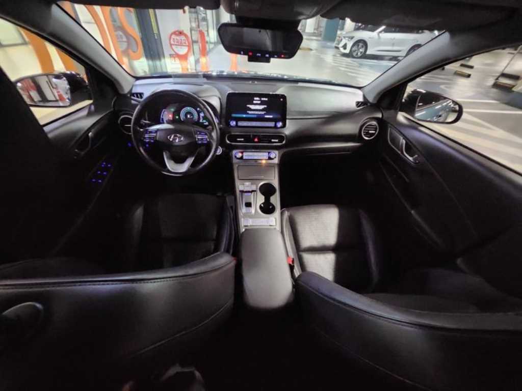 HYUNDAI Kona - Vista 6