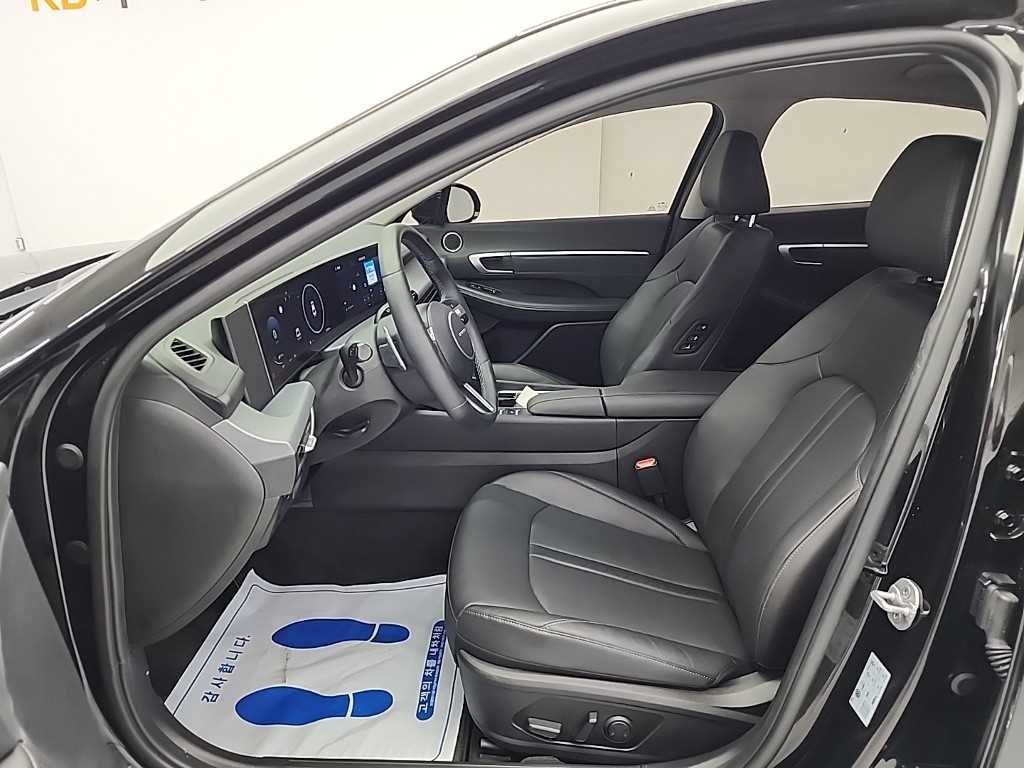 HYUNDAI Sonata - Vista 11