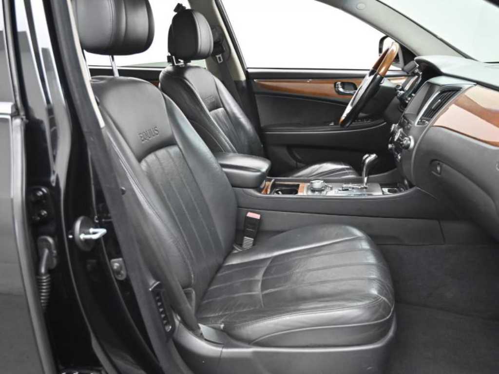 HYUNDAI Equus - Vista 10