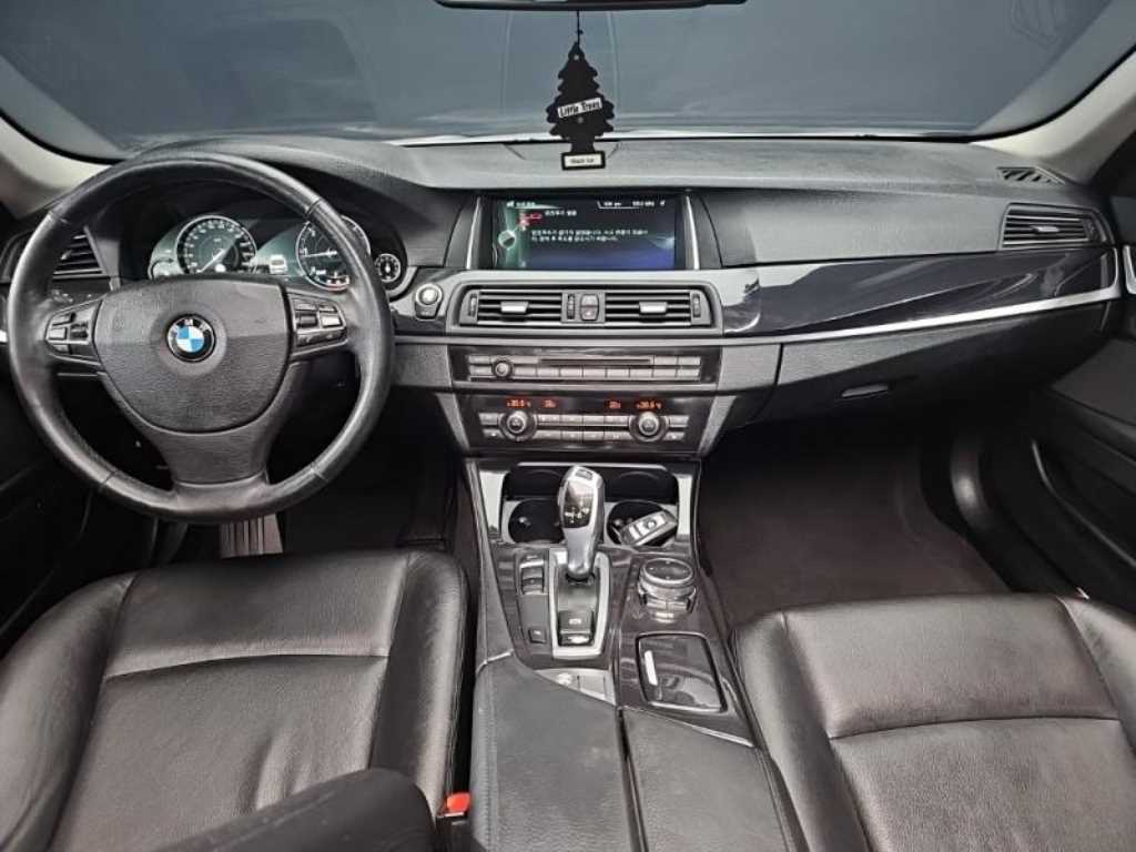 BMW 5 Series - Vista 5