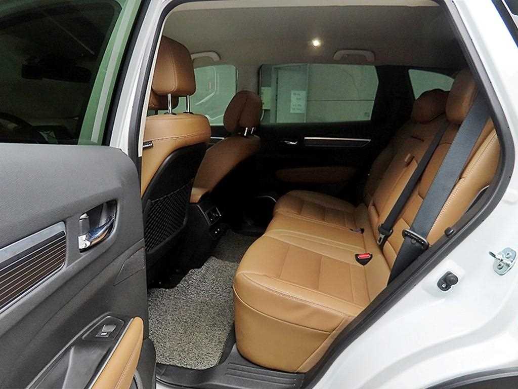 SAMSUNG QM6 - Vista 6