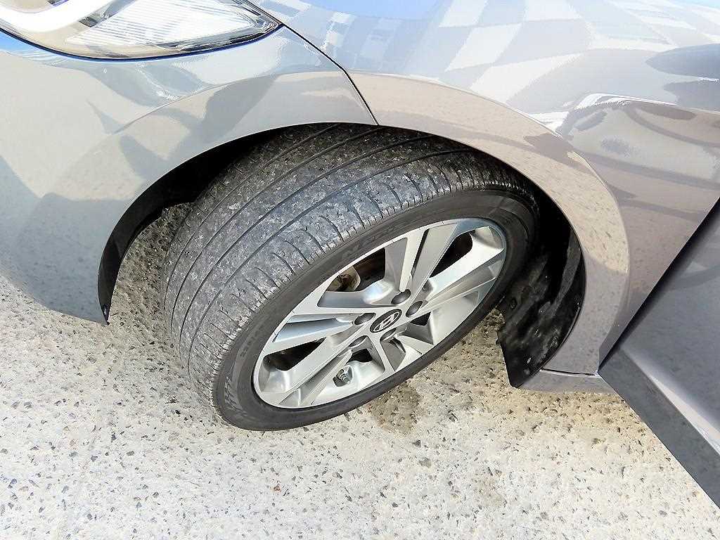 HYUNDAI Avante 2017 Gris - Importación desde Corea - HF Imports Iquique - Foto 18