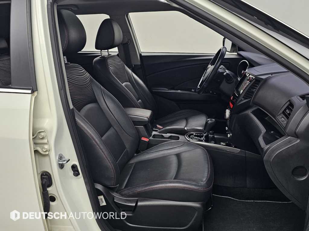 Ssangyong Tivoli - Vista 10