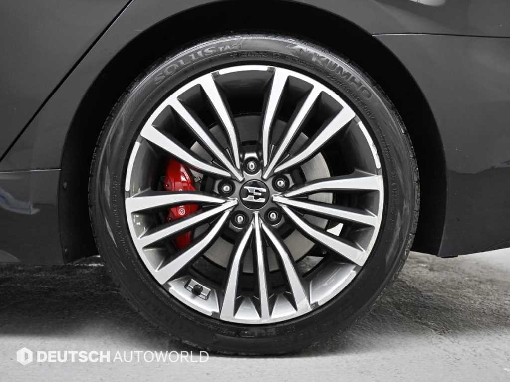 KIA Stinger - Vista 5